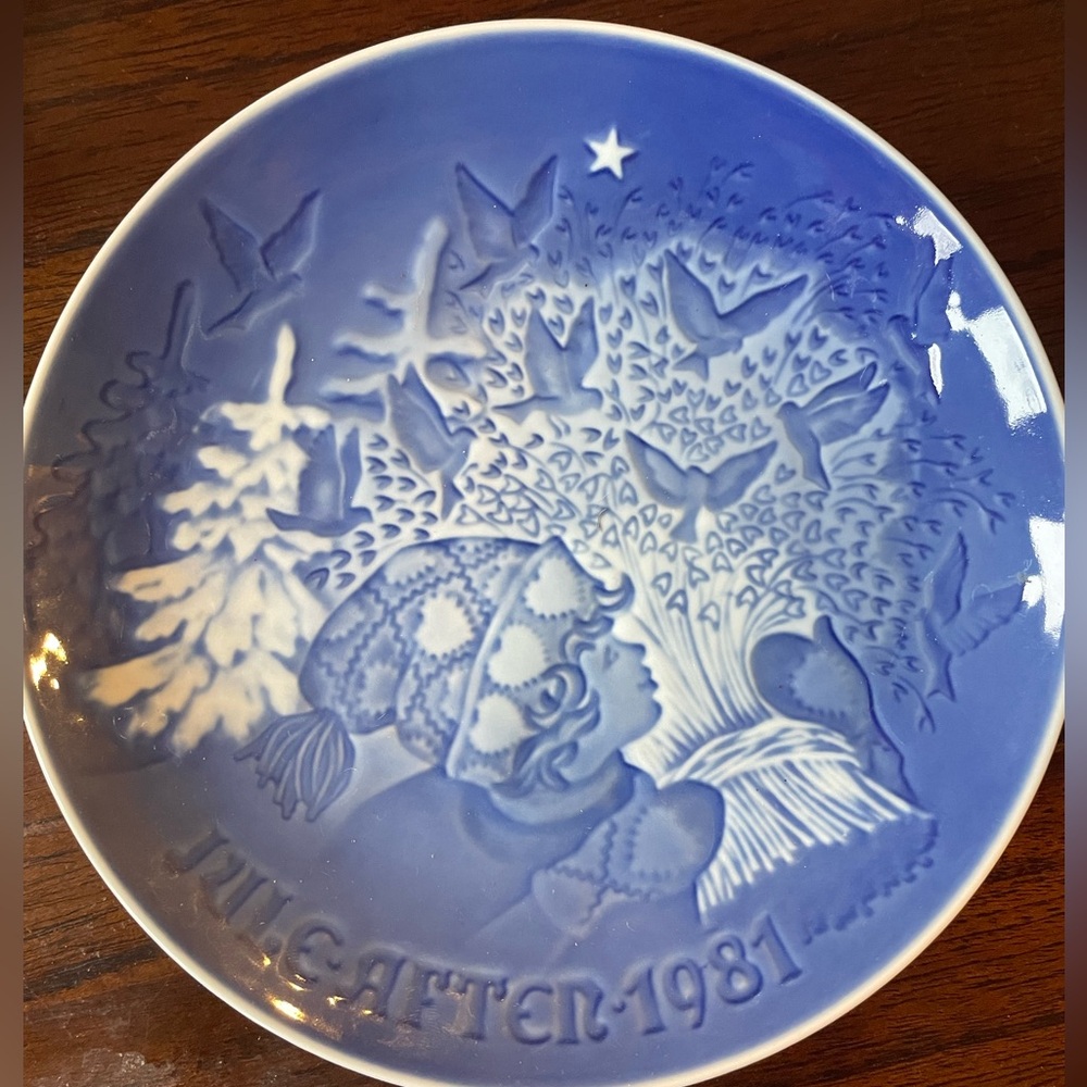 1981 Bing & Grondahl Christmas Plate